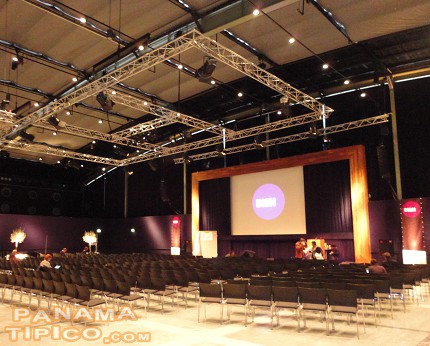 [All the keynote speeches took place at Rotterdam Hall.]