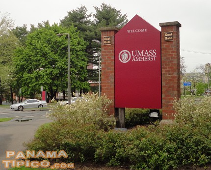 [University of Massachusetts is located at the city of Amherst. Here we can see one of the gates of the campus.]