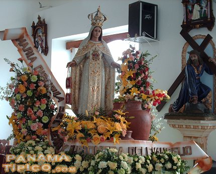 [Virgen de las Mercedes, Patrona de Guararé. Su festividad se celebra los 24 de septiembre.]