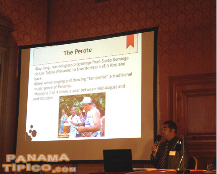 [Our webmaster, Marino Jaen Espinosa, presents his paper about Panamanian cultural heritage.]