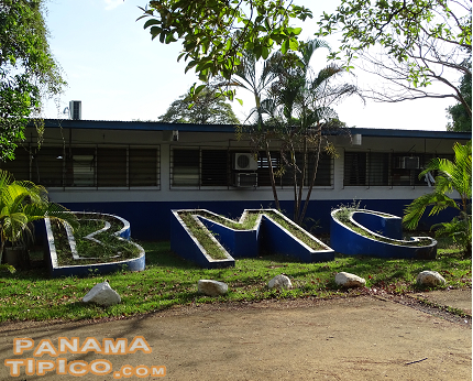 [Otras de las instalaciones educativas presentes en Dolega son las del prestigioso Colegio Beatriz Miranda de Cabal.]