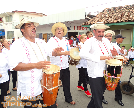 [El denominador común de todos los grupos era la presencia de nuestra música típica panameña.]