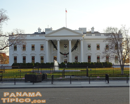 [The trip was complemented by visits to cultural tourism attractions of the city, such as the White House.]