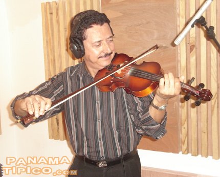 [Colaquito Cortez, a Panamanian musician of international fame also joined us for this recording.]